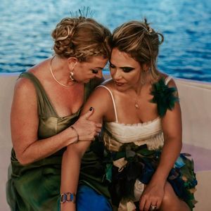 Meet your Posher, Joy